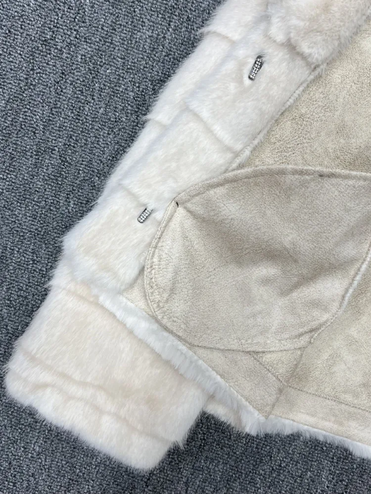 ZMEENNA 여성용 짧은 인조 모피 자켓 가로 레이어드 패널 디자인 와이드 라펠 칼라 푹신한 따뜻한 겨울 겉옷 ZM4469