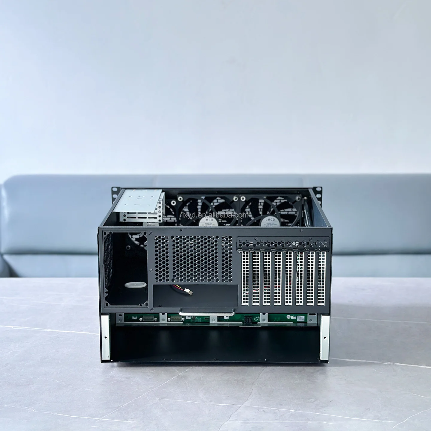 12-Bay 6U Rackmount NAS Case for Home Lab, EATX Motherboard Support, 8  PCIe Slots, ATX PSU, AIO & 360mm Liquid Cooling Ready - view 3
