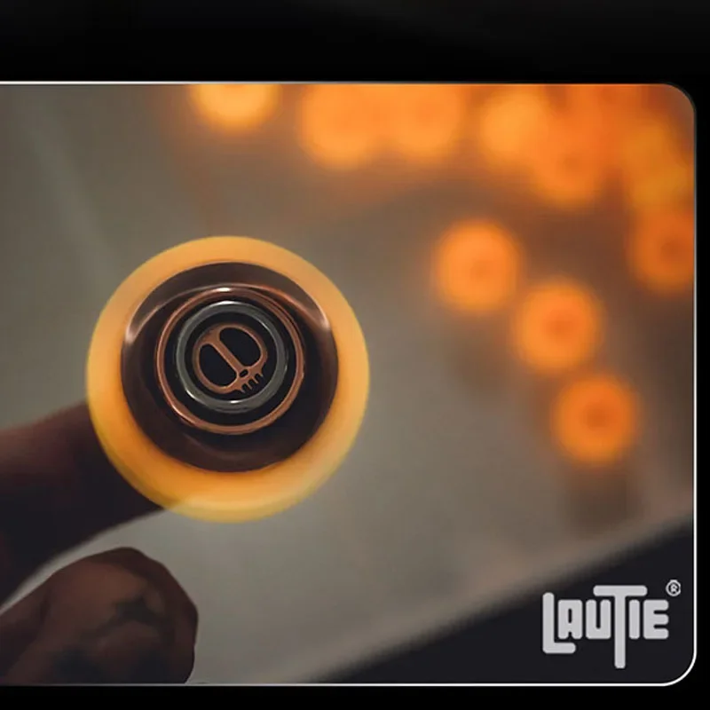 LAUTIE X-Bone Leuchtendes Zubehör Fidget Spinner Dekompression Dekompression Kleines Spielzeug EDC Flip Fidget Toys