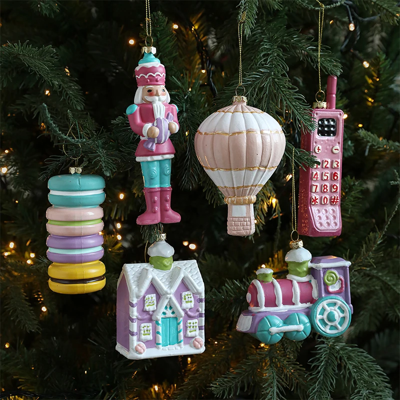 

New Year Christmas Plastic Macaron Colorful Painted Pendant Christmas Tree Showcase Decoration Scene Arrangement