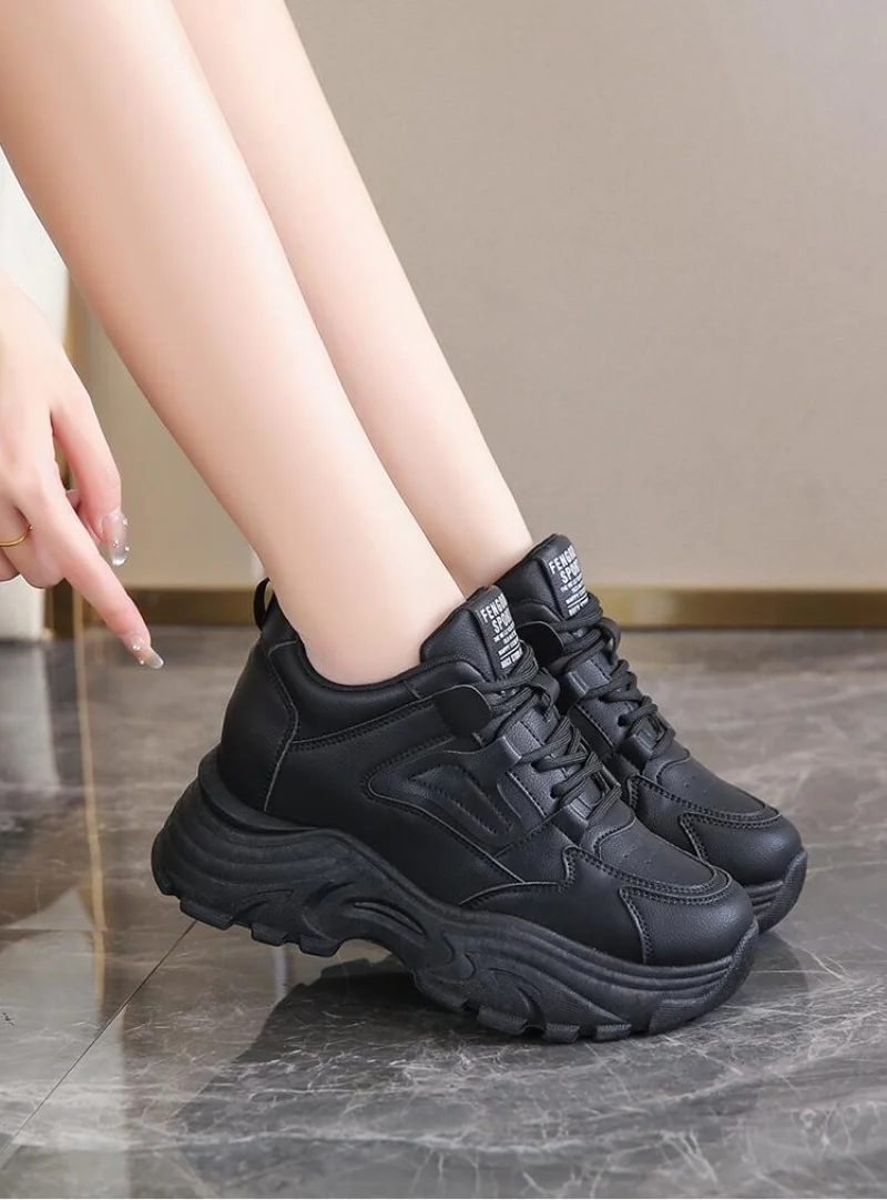 منصة بيضاء المرأة أحذية رياضية الربيع الدانتيل متابعة سميكة القاع فلكنيز أحذية امرأة بولي Leather جلد تنفس أحذية رياضية السيدات