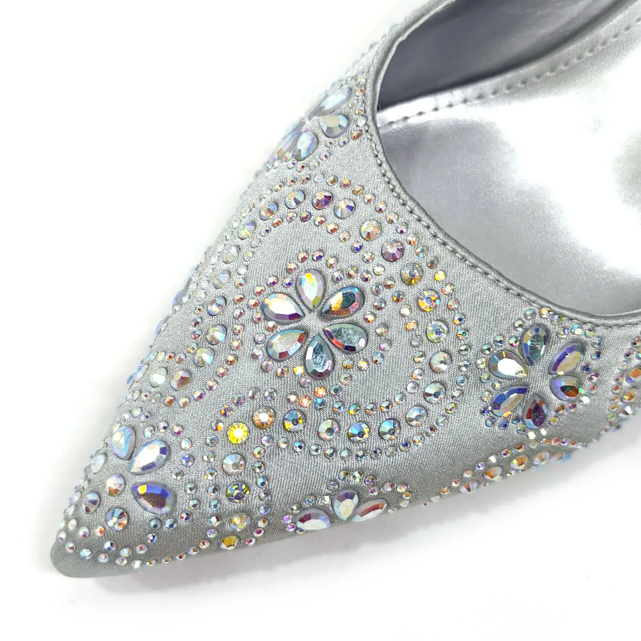 Venus Chan italienisches Design girly Stil Silber Farbe spitzen Zehen Hochzeits schuhe und Tasche voller Diamant Dekoration Kissen beutel