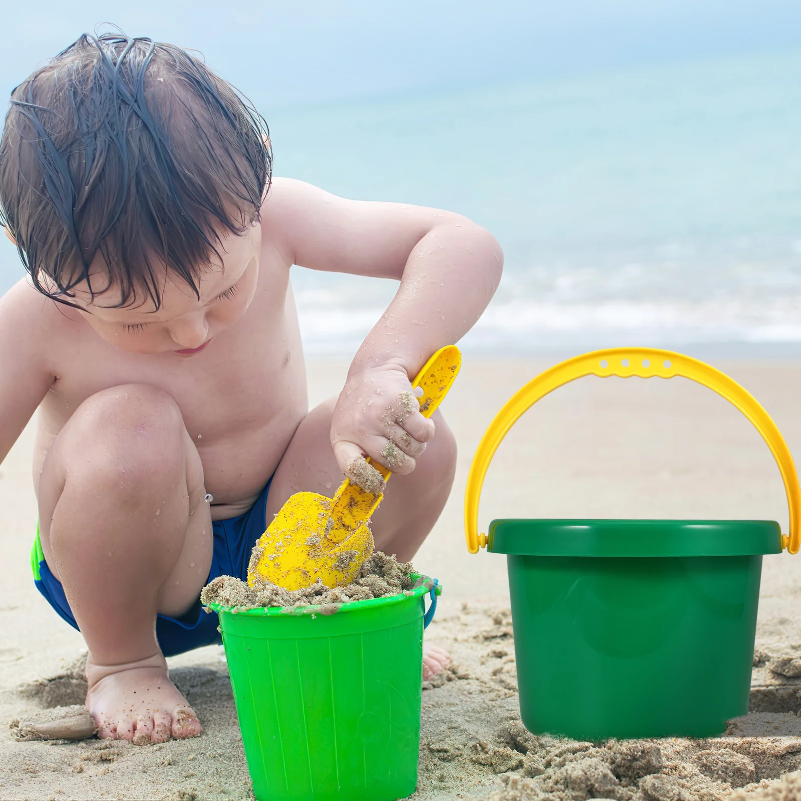 ビーチ砂バケツ 軽量PP素材 滑り止めハンドル 夏の屋外遊びに持ち運び可能 ドリンクの掘り出しや保管に