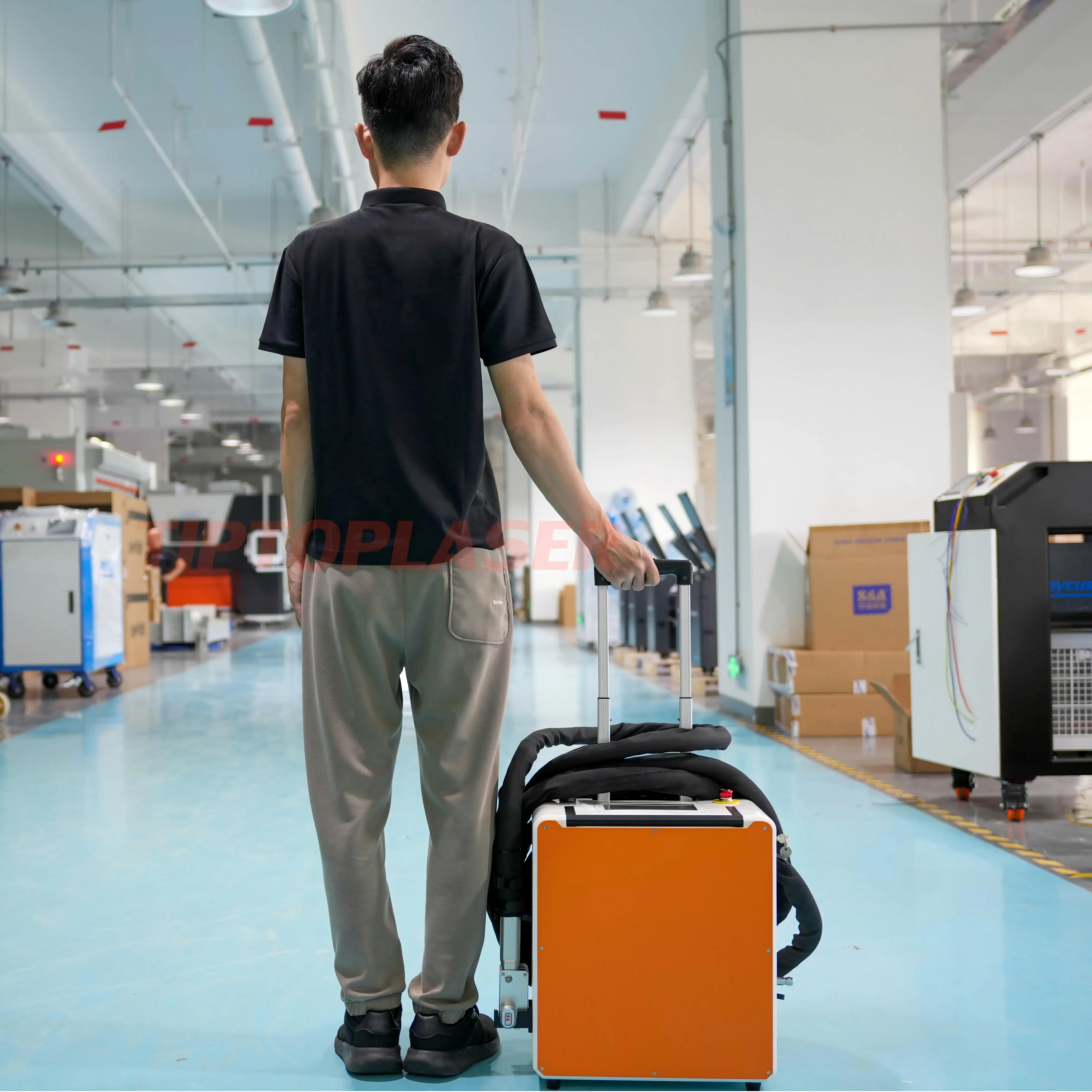 

Популярная портативная лазерная чистящая машина с автоматической фокусировкой мощностью 300Вт/500Вт/1000Вт для очистки стали, дерева, кирпича, масляной краски по низкой цене.