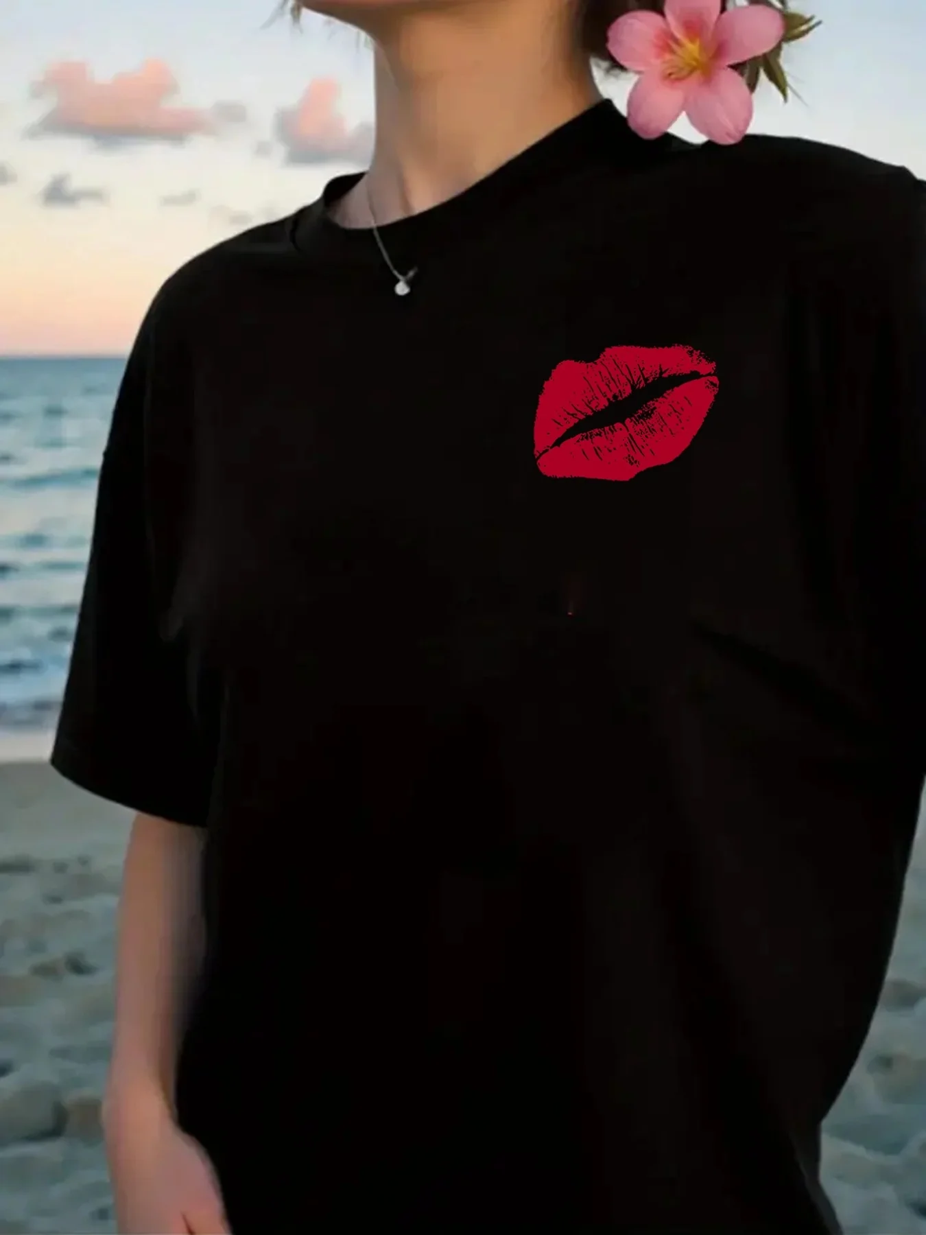 Short-Sleeve T-Shirt with Lip Print Kiss Mark Design Women'S Fashion Casual Top for Spring and Summer Your Best Choice