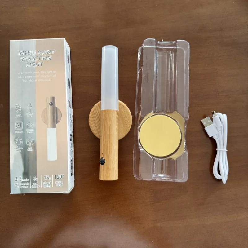 ضوء ليلي LED قابل لإعادة الشحن مع مستشعر جسم الإنسان لخزانة المنزل وخزانة الممر وإضاءة الغلاف الجوي الأبيض الدافئ