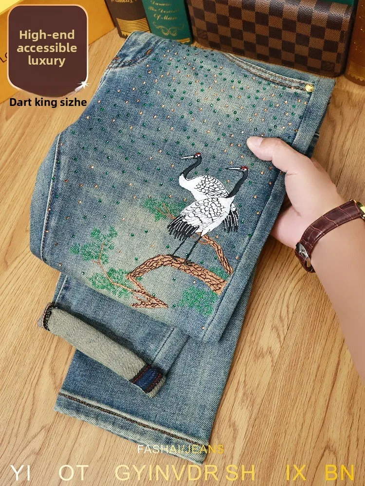 

Мужские джинсы с вышитым принтом, новинка осени 2025 года, легкие роскошные трендовые брюки с маленькими штанинами