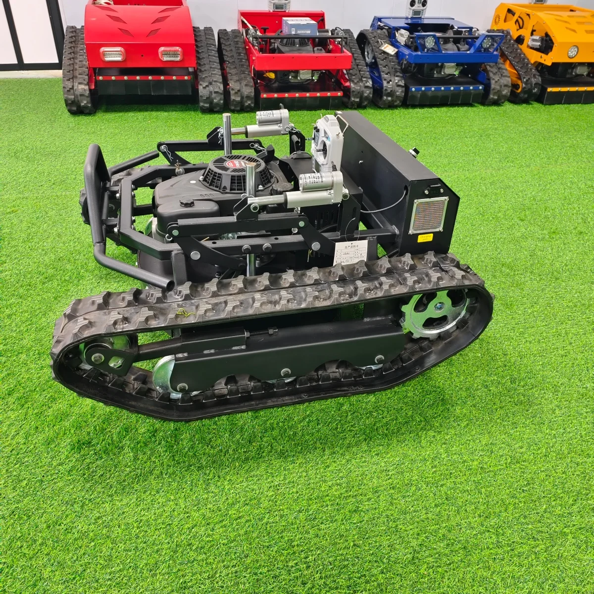 Customized Cutting Width Of The Remote Controlled Lawn Mower 550 mm 800 mm 1200 mm Ce Epa Remote Controlled Lawn Mower