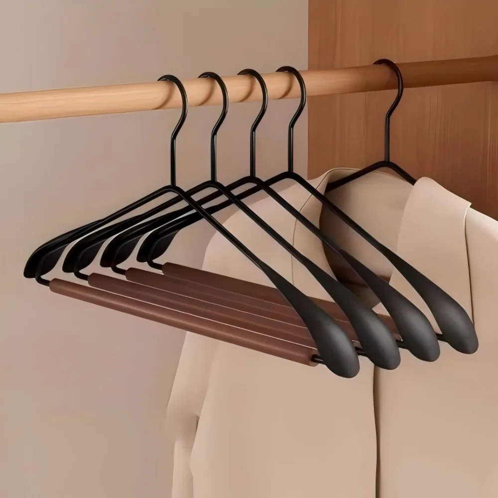 

Роскошная металлическая вешалка для одежды с гладкой деревянной штангой для брюк, подходит для семьи и отеля, уникальная вешалка для пальто, платья, рубашки