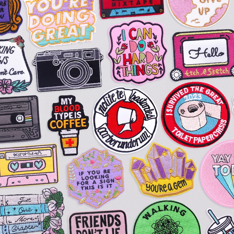 Bunte Buchstaben-Applikation zum Aufbügeln für Kleidung, Aufkleber, lustige Stickerei-Patch auf Kleidung, DIY-Nähabzeichen, schmelzbare Streifen