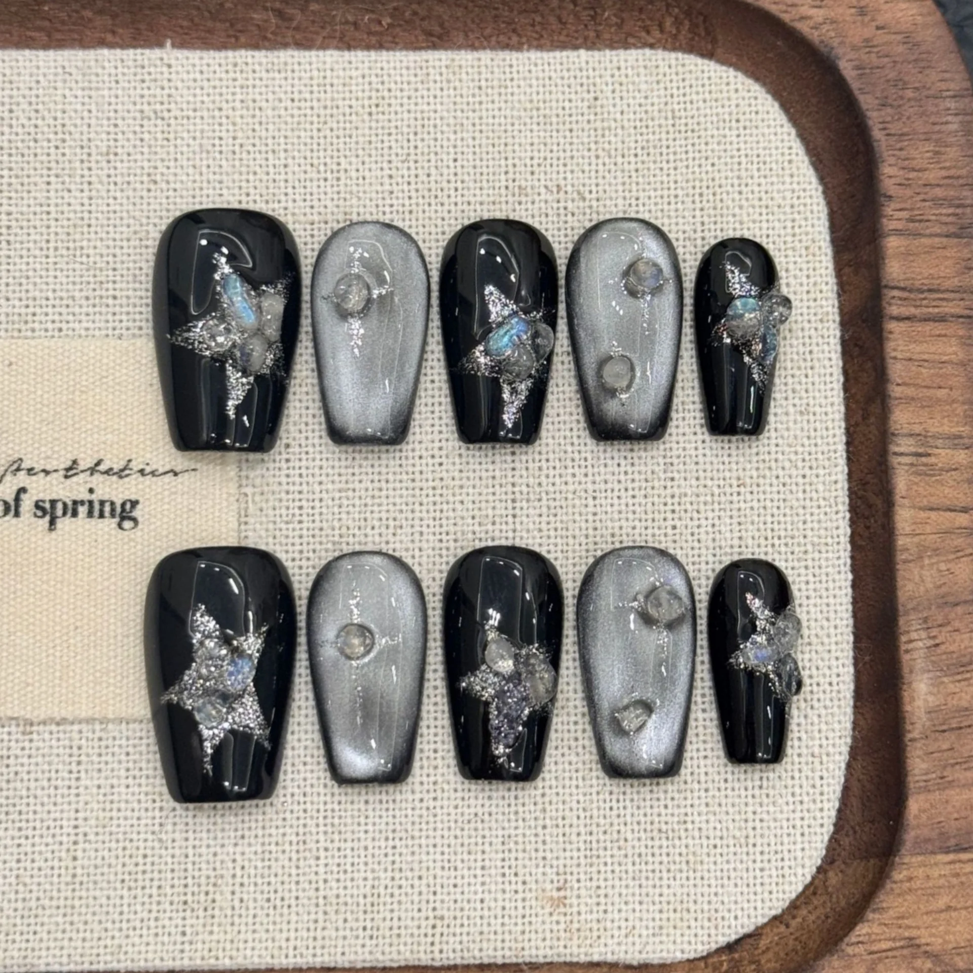 

10pcs Diamond Design Handmade Fake Nails Tips Glitter Cat's Eye Short Ballet Press on False Nails Art Wearable Full Cover Nail