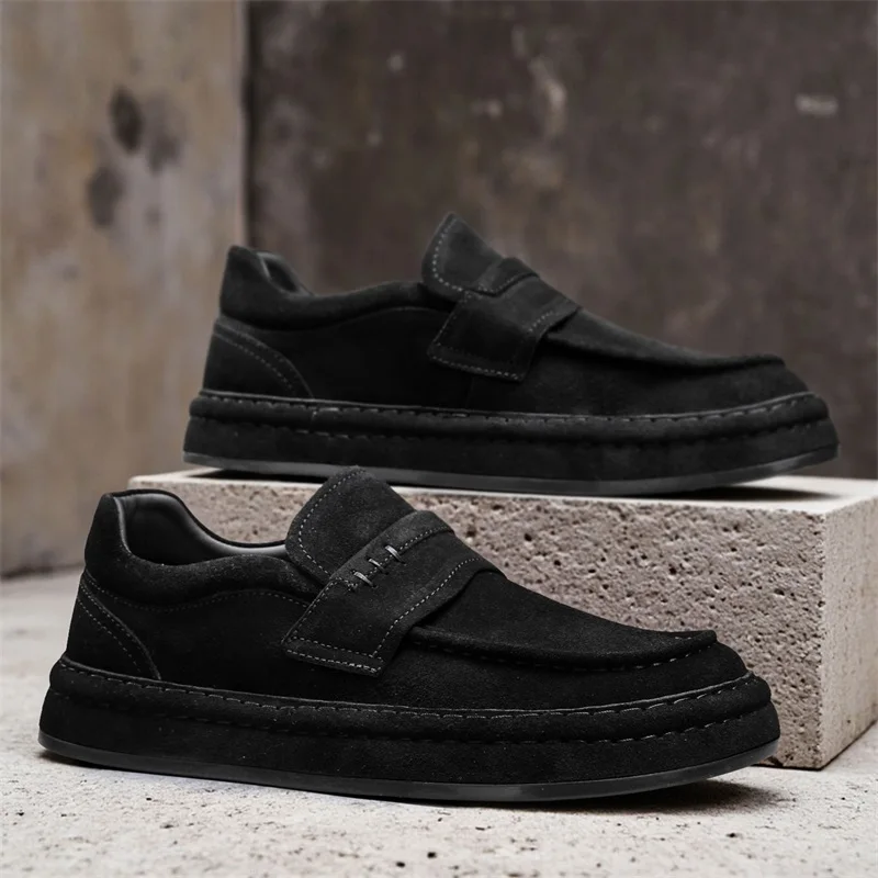 

Winter New Lightweight Thick Bottom Breathable Rubber Sole Casual Shoes Easy to Wear Slip on Lazy Person Cowhide Leather Shoes