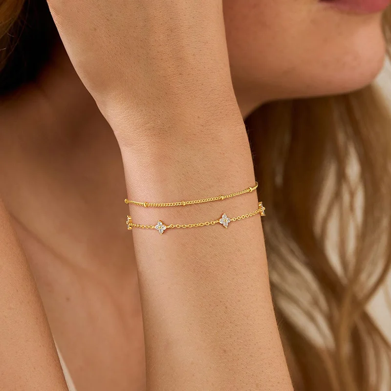 14K Vergoldete Armbänder für Damen Zierliches CZ Kleeblatt-Blumen-Set Stapelbare Armbänder Geburtstags-Schmuckgeschenke für Frauen und Mädchen – Detail 3