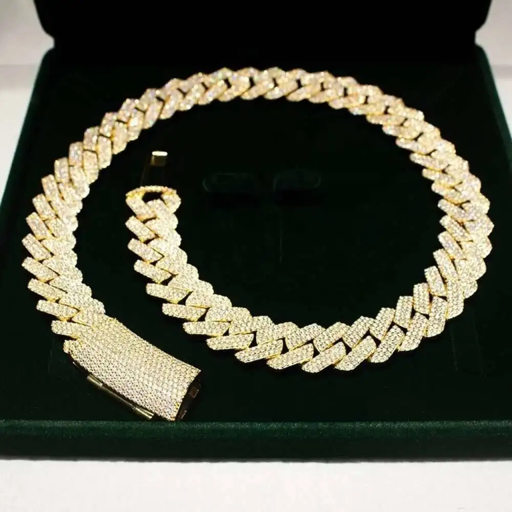 Luxury Fully Iced Out Vvs Moissanite Diamond Cuban Bracelet Hip Hop Rapper Cuban Link Chain.