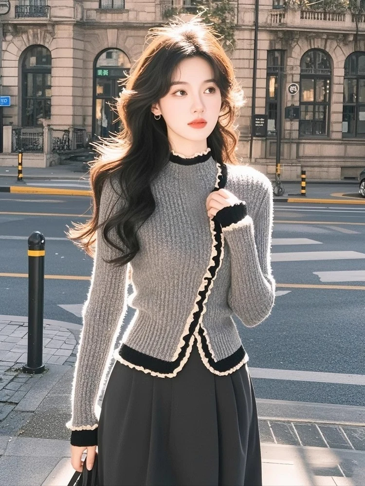 เสื้อสเวตเตอร์ถักผู้หญิงทรงสลิมฟิตสไตล์เกาหลี พร้อมดีไซน์ระบายผ้าแบบผสมผสาน เนื้อผ้านุ่ม สวมใส่สบาย เหมาะสำหรับทุกฤดูกาลและโอกาส