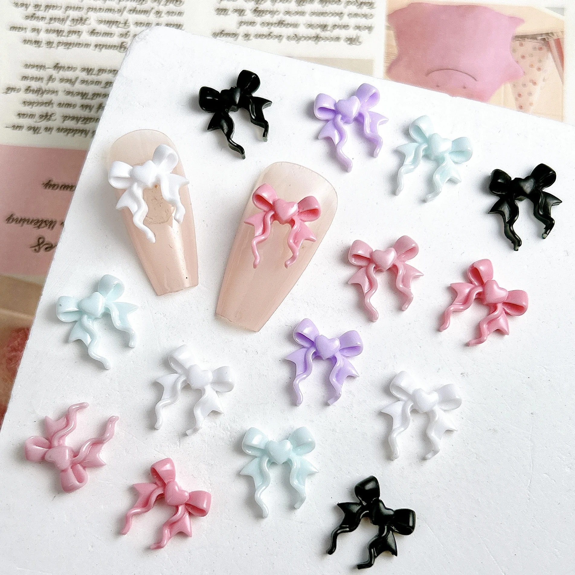 50PCS Süße Minimalistische Band Herz Bögen Nagel Charms 3D Einfarbig Kreative Welle Bögen Nail art Dekorationen für DIY nägel Teile