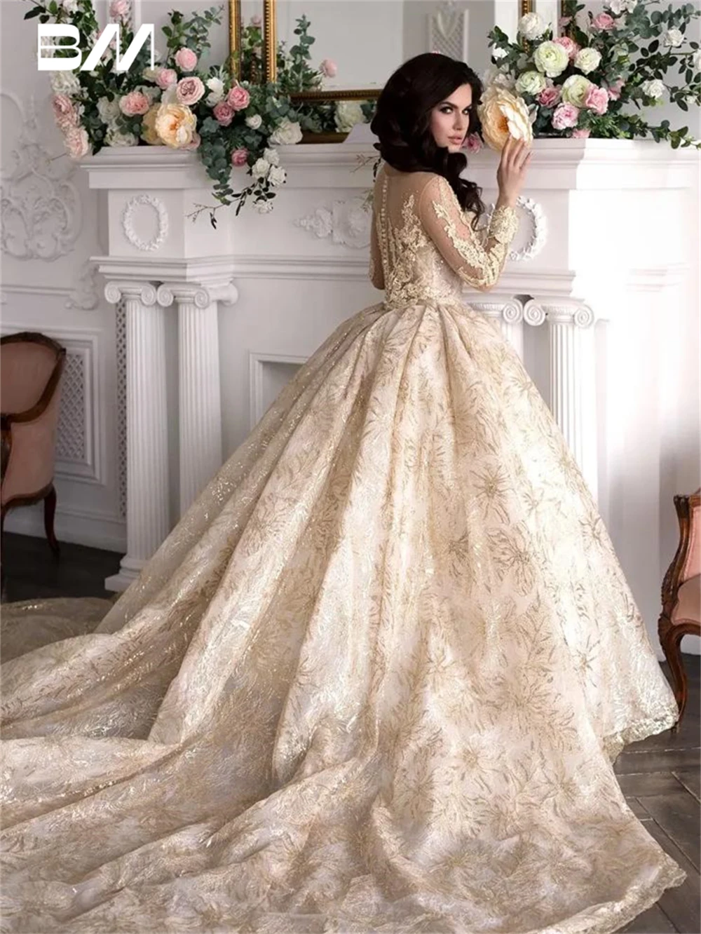 

Champagne Embroidery Ball Gown Wedding Dress With Long Sleeve Illusion Back Bride Dresses Luxury Women Bridal Gown