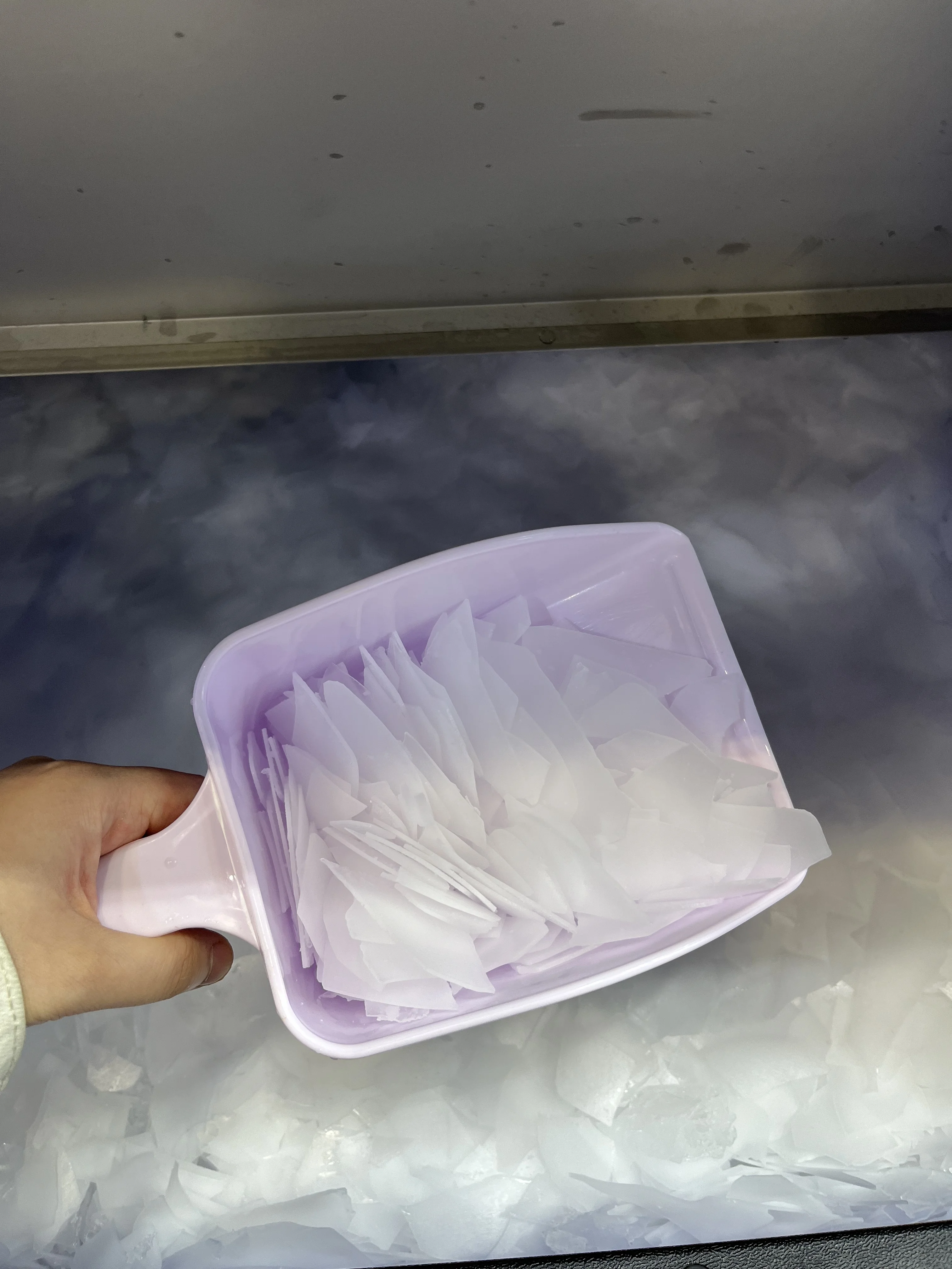 ماكينة صنع الثلج التجارية ذات السعة العالية ماكينة صنع الثلج الصناعية 1 طن في اليوم ماكينة صنع الثلج CE