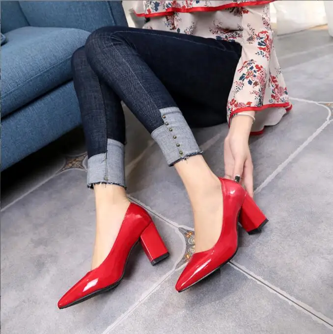 

Women's thick heel pumps Women Shoes Pointed Toe Pumps Patent Leather Dress Red 8CM High Heels Boat Shoes Classic Wedding Shoes