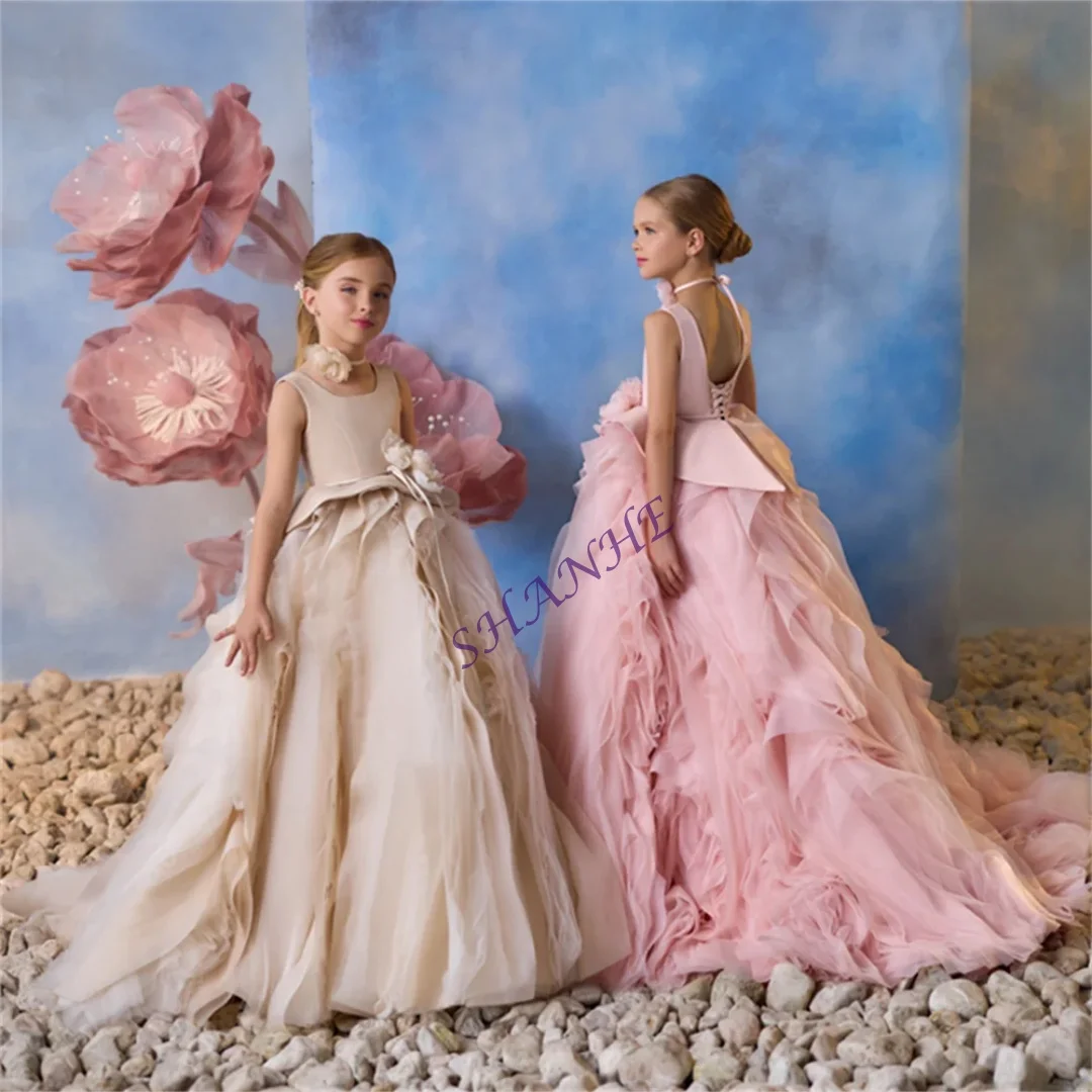 Abito da comunione senza maniche con scollo quadrato e piega floreale personalizzato per ragazza, lunghezza del pavimento, abito da cerimonia nuziale estivo di lusso con strascico