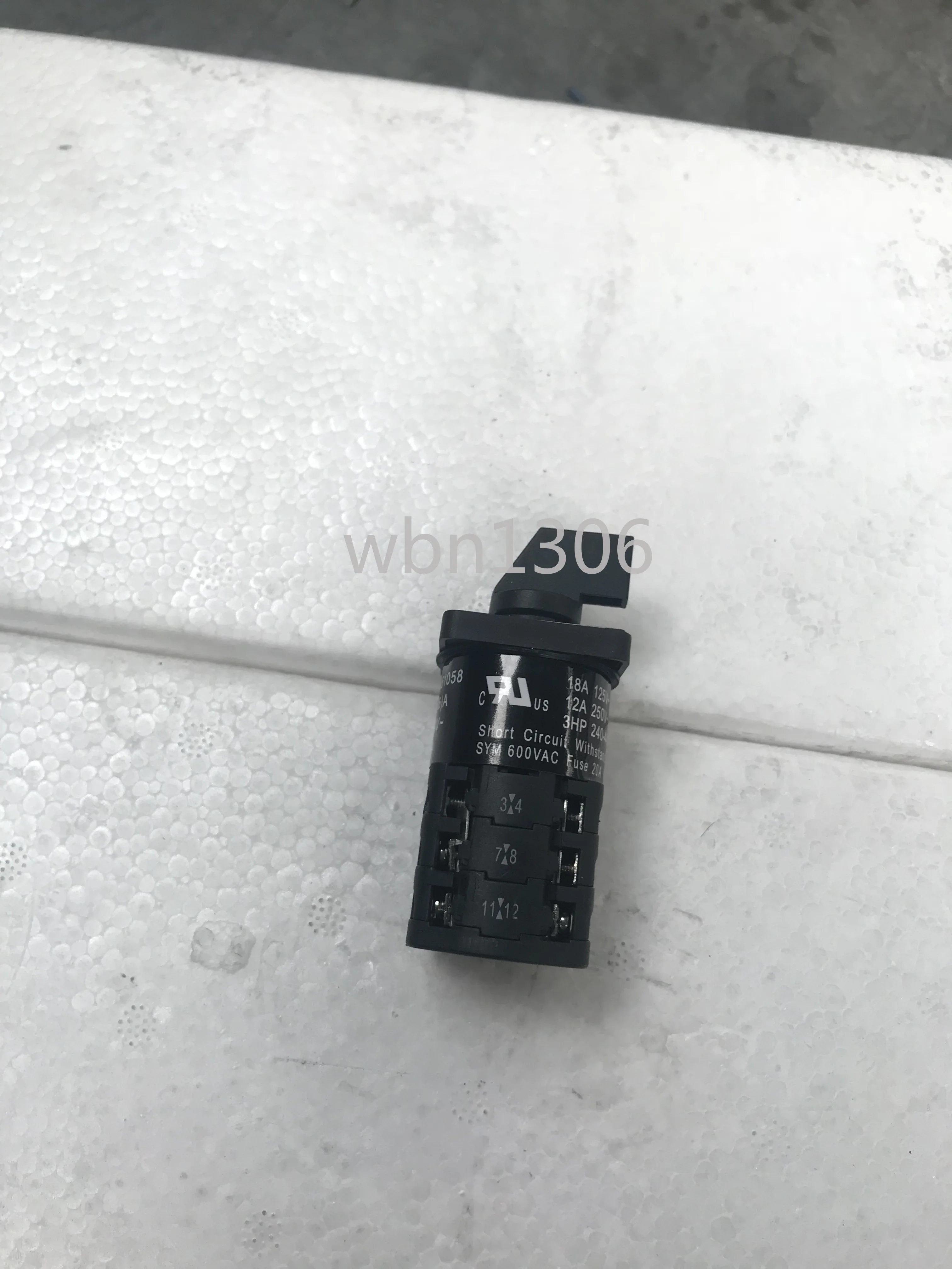 

ZH-A transfer switch WM210V small lathe switch WBM25V small universal transfer switch