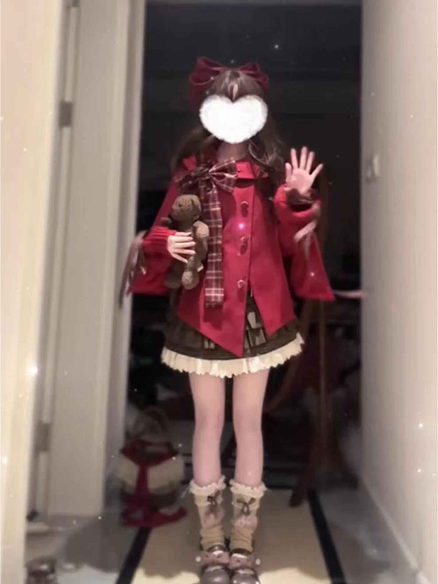 ensemble-lolita-doux-pour-fille-pull-cape-a-carreaux-marron-rouge-automne-hiver-nœud-papillon-et-jupe-courte-patchwork