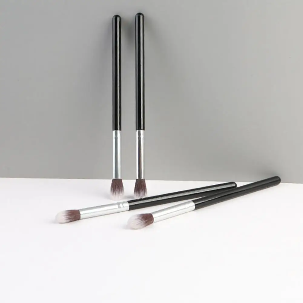 Plastic Universal Eye Shadow Concealer Blending Beauty Brush Tool Lightweight Makeup Brush Non-drop for Daily Use