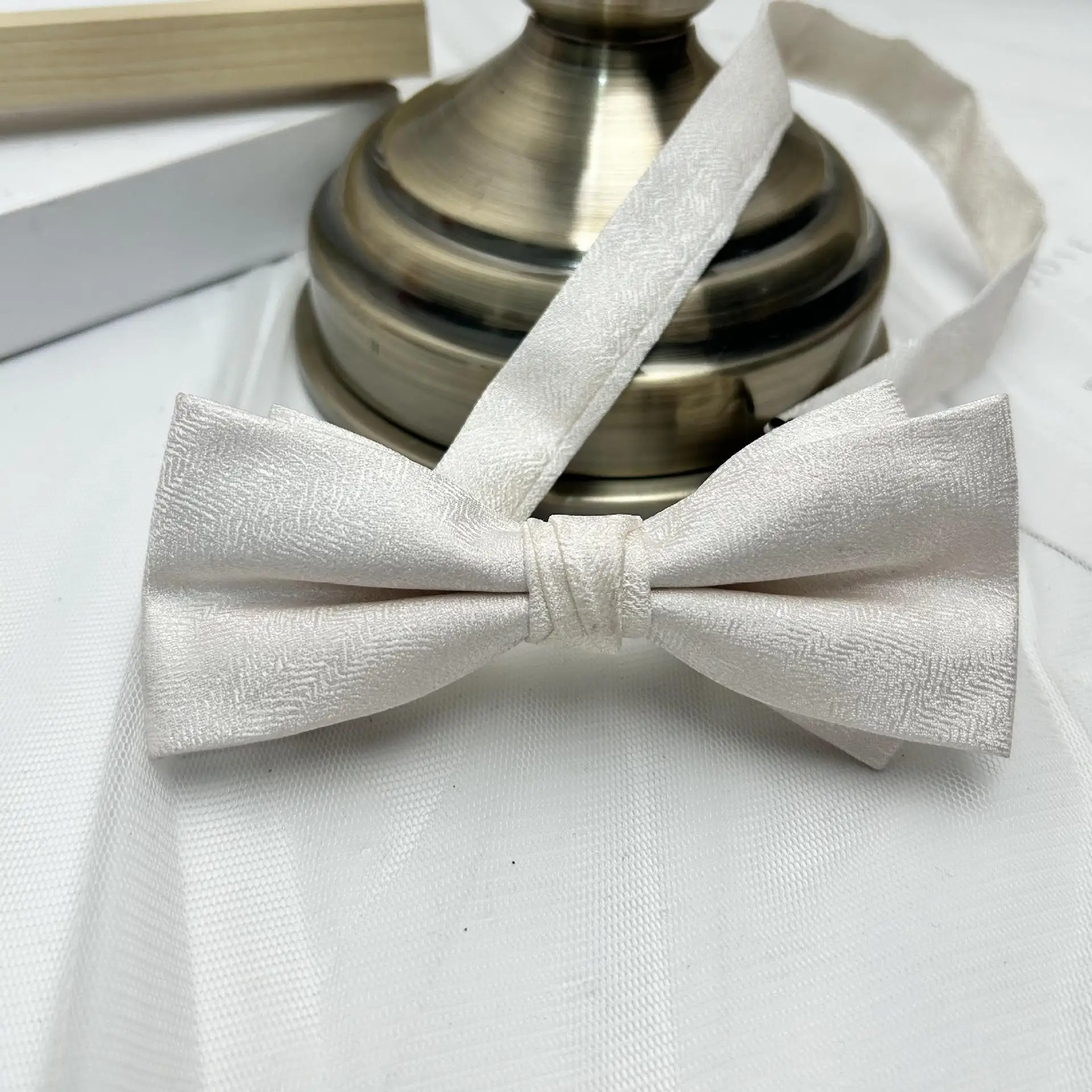 بلون داكن نمط ربطة القوس فيونكة عادية متعددة الاستخدامات طبقة مزدوجة ربطة القوس فيونكة طالب موحدة الملحقات ربطة القوس فيونكة شخصية بسيطة