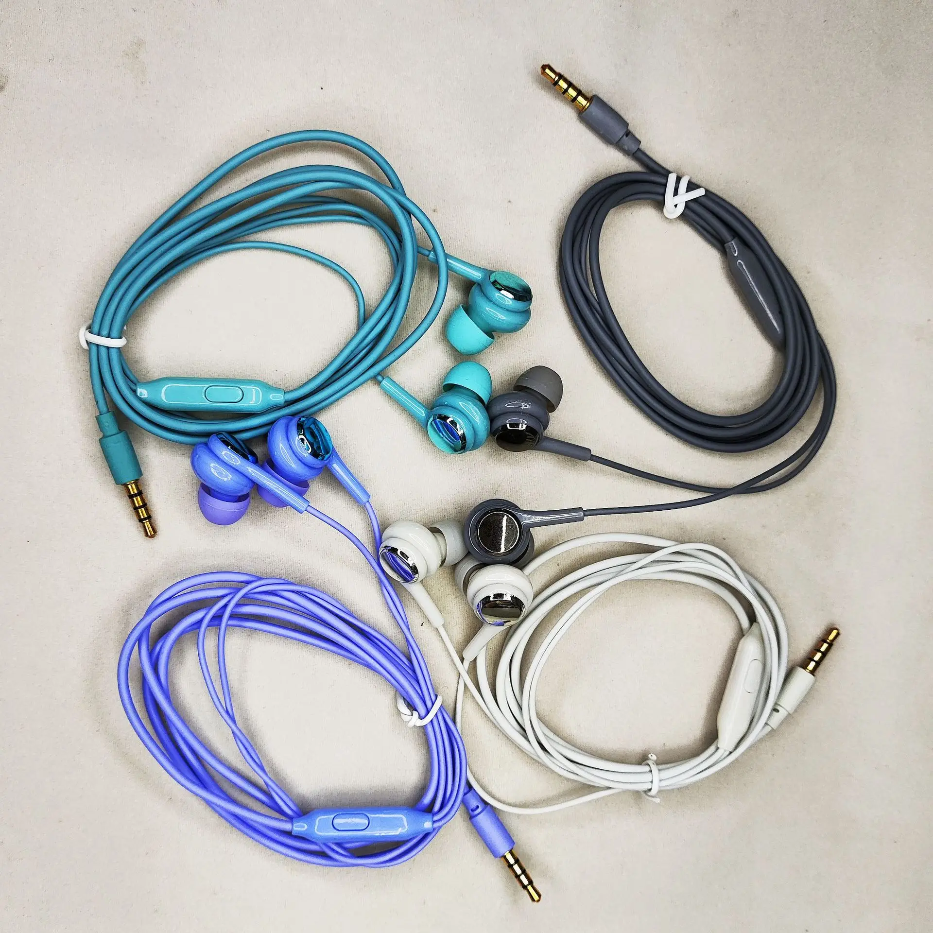 S03 Wired Headphones With Micr - đánh giá và giá Gaming Console Connect With Phone