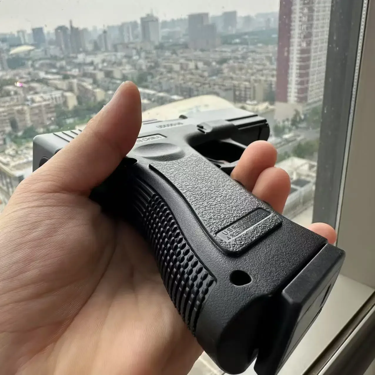 2025 new soft bullet and airsoft pistol manual toy gun lower magazine outdoor sports cs game weapon halloween gifts