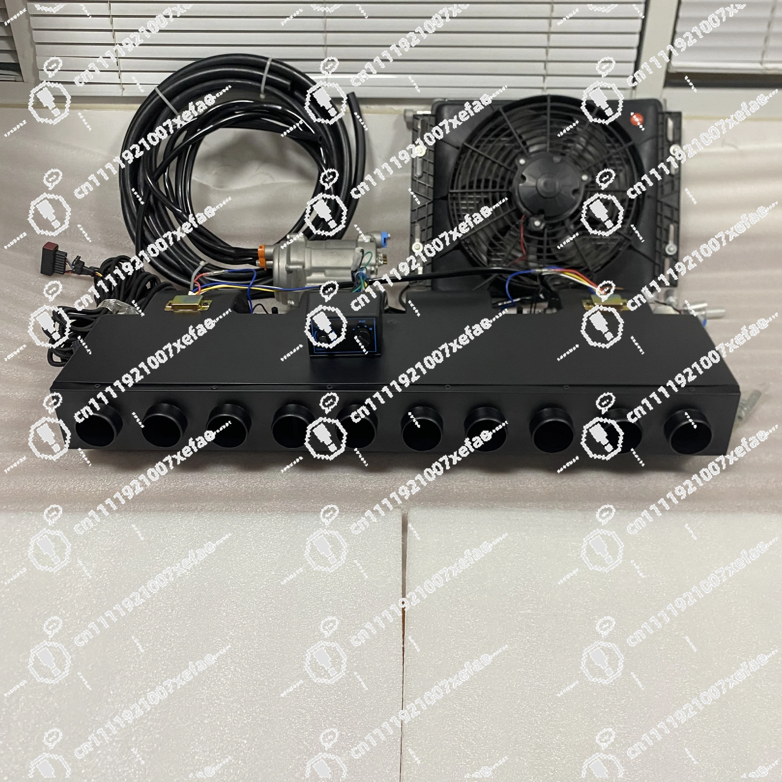 High-quality Ultra-quiet Air Conditioning System 12V/24V for Buses, Trucks, RVs and Retrofitted Vintage Vehicles