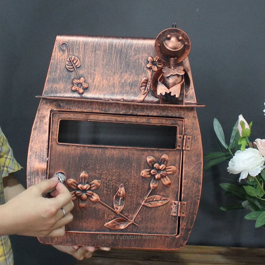 Vintage Wall-Mounted Mailbox with Lock for Villa, Waterproof Outdoor Letter Box for School, Retro Decorative Post Box for Home