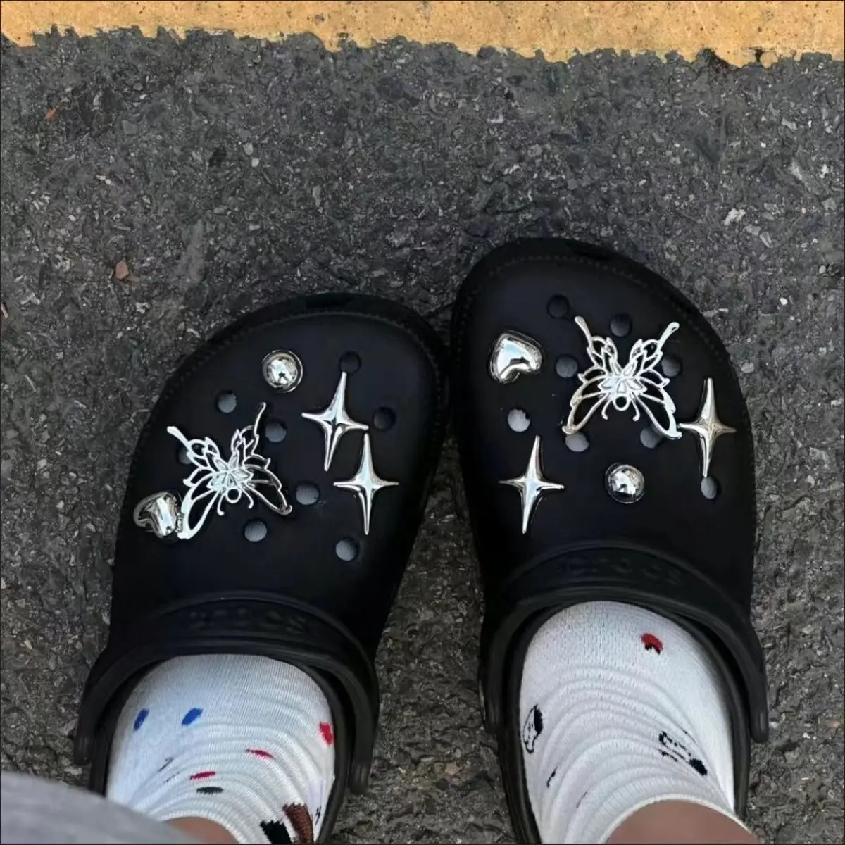 

Shoe Charms DIY Three dimensional Star and Butterfly Silver Metal Hole Shoe Charm Accessories Detachable Shoe Buckle for Clogs