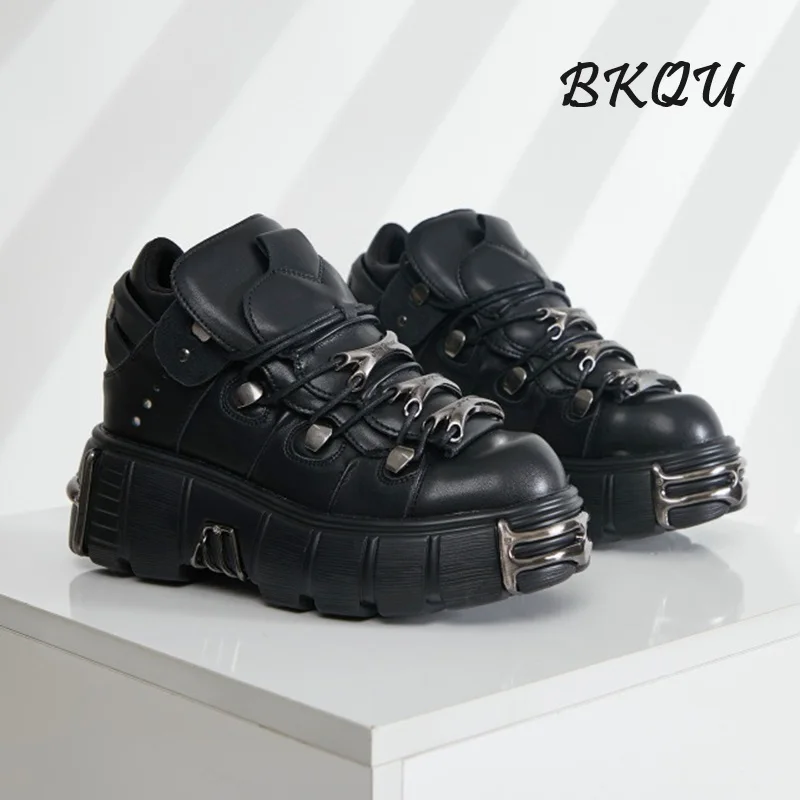 

BKQU Heavy Metal Platform Low Top Punk Shoes Black Motorcycle Boots 2024 Autumn and Winter New Women's Shoes