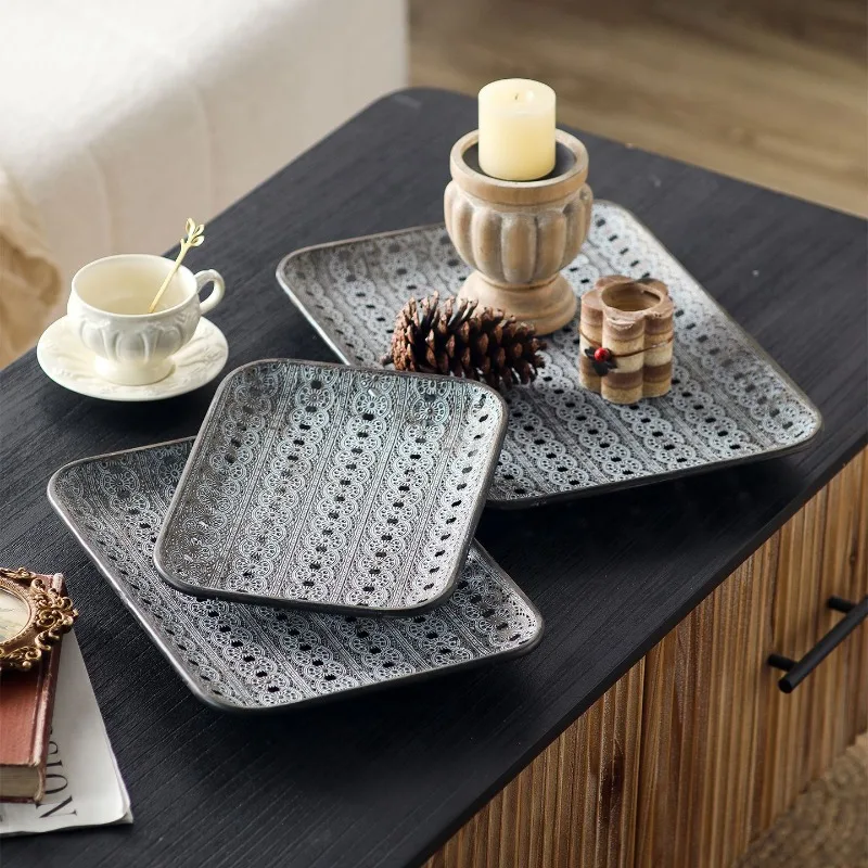 Retro lace hollow wrought iron storage tray, ethnic style homestay creative desktop ornament, pattern storage tray set