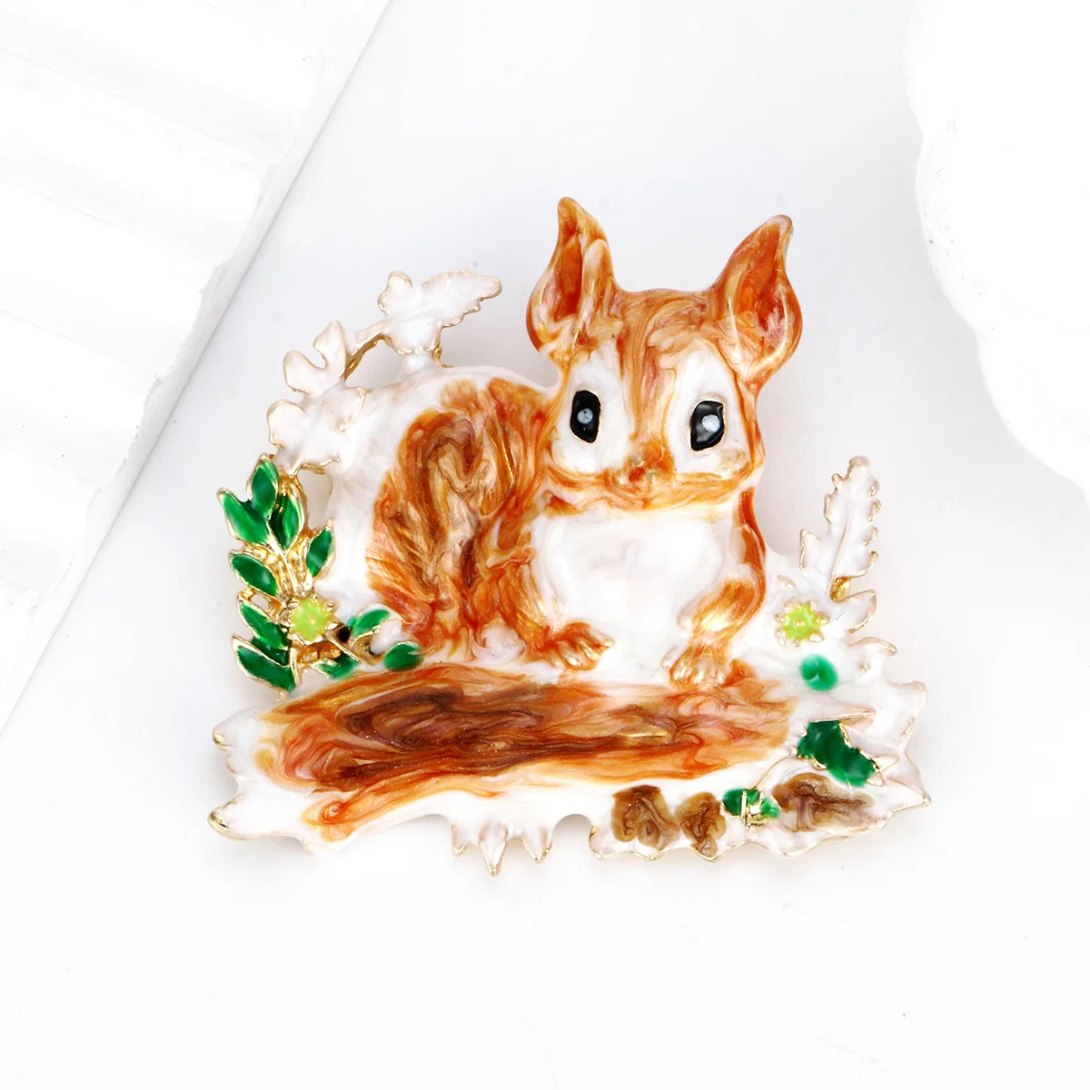 Lovely Fun Glaze Yellow Squirrel Brooches For Women Fashion Creativity Cute Pin Jewelry Unisex Gift Party Office Daily Accessory