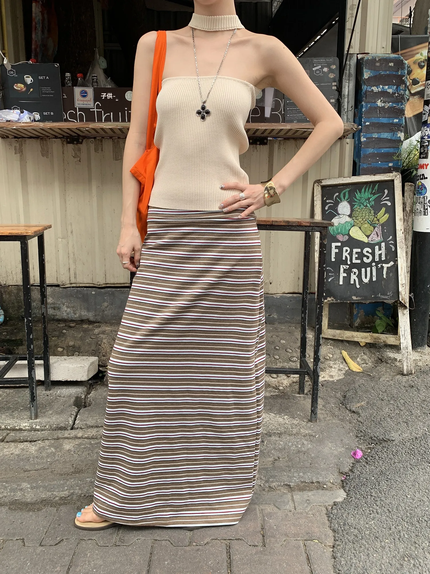 

Элегантная полосатая юбка миди женская, свободного кроя, стройнящая, летняя, новинка 2026 года, с завышенной талией, фасон «карандаш», модный дизайн