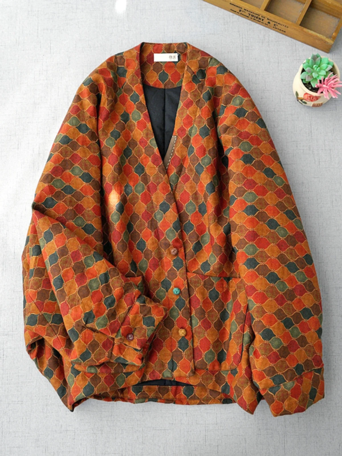 

Retro Chinese Zen Printed Cotton Jaet Women Loose V-ne Batwing Sve Warm Coat Floral Pattern Button Detail Winter Outer...