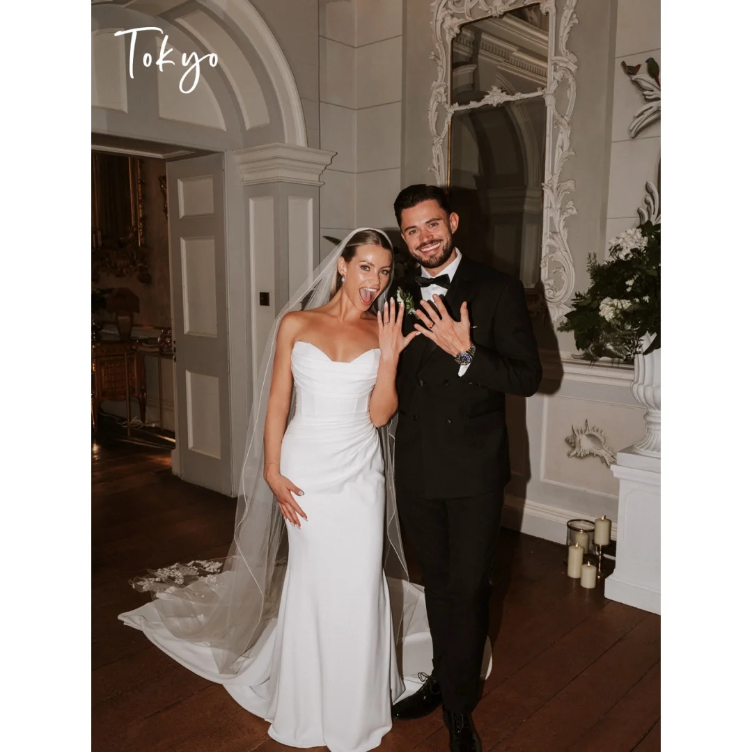 Tokyo Custom White Strapless Mermaid Wedding Dress Ruched Fitted Bridal Gown Long Sheer Veil Elegant Formal Wedding Party Outfit