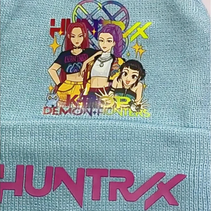 หมวกไหมพรมลายการ์ตูนอนิเมะ KPop Demon Hunters สำหรับฤดูหนาว อุปกรณ์เสริมแฟชั่นสุดน่ารัก ของขวัญวันเกิด/คริสต์มาสสำหรับเด็ก