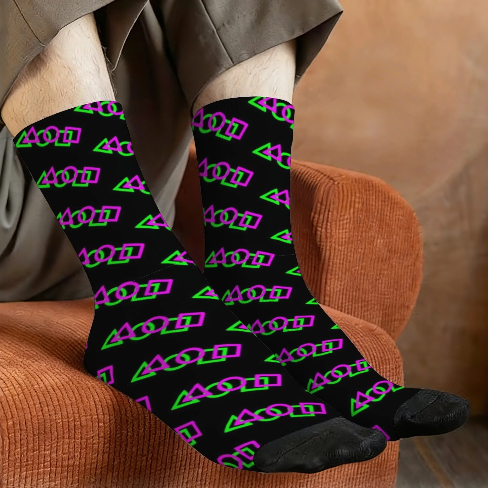 Retro cyberpunk video game symbol print men's socks, comfortable, breathable, non-slip casual socks, perfect for crazy parties.