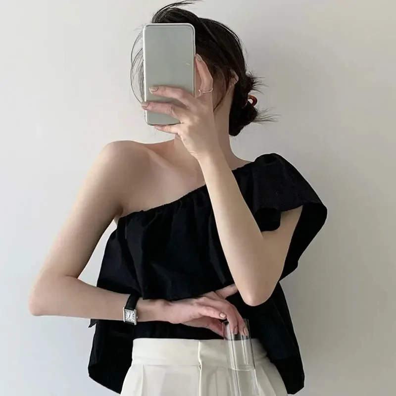 

Women Shirts Blouses Sexy Bare Shoulder Sleeveless Top Summer Solid Shirt Lotus Neckline Elegant Pleated Blouse Fashion