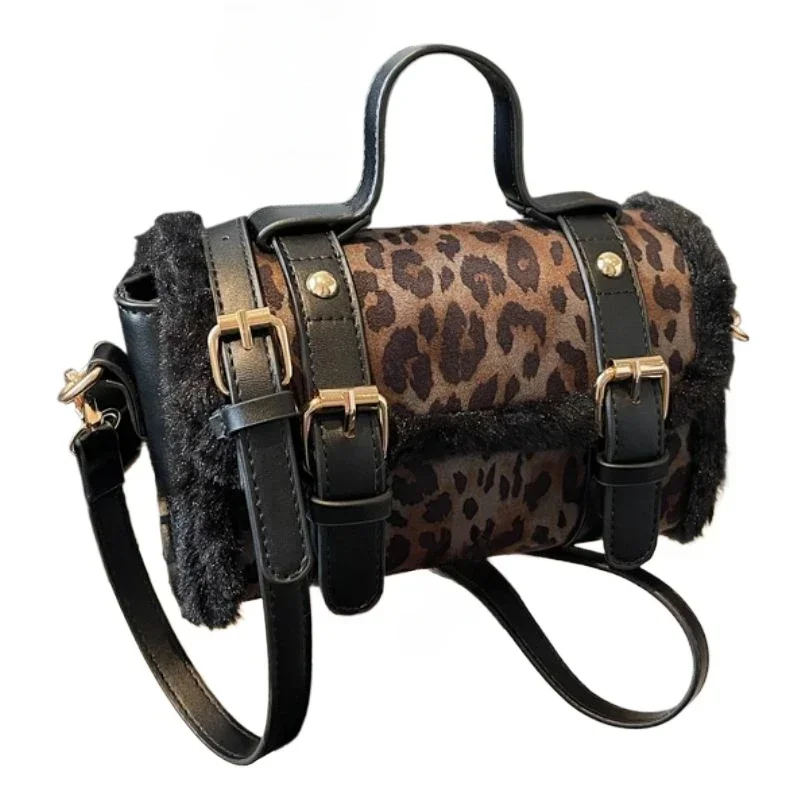 New Super Fire Small Leopard Print Bag Female New Autumn Winter Cross-body Package Exquisite Explosive Portable Small Square Bag