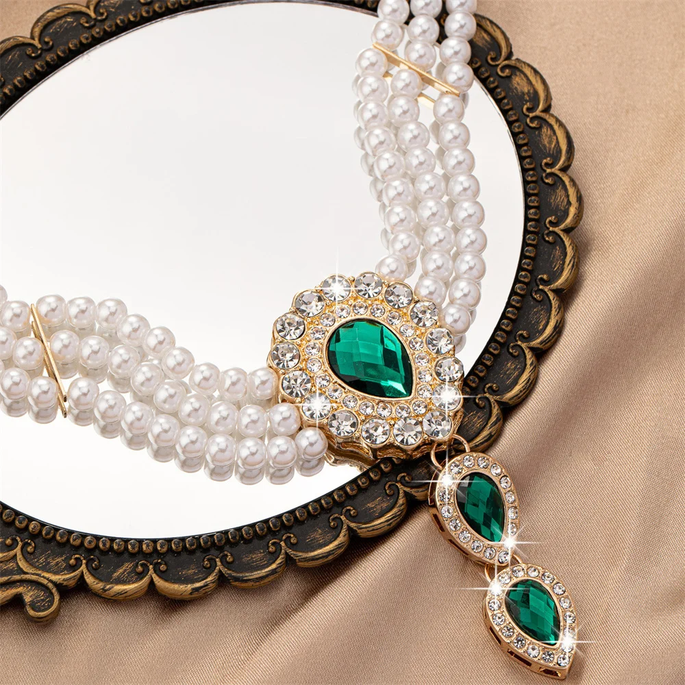 Women Elegant Pearl Clavicle Chain Collares Ladies Green Crystal Short Pendant Necklaces Fashion Design Jewelry image 6