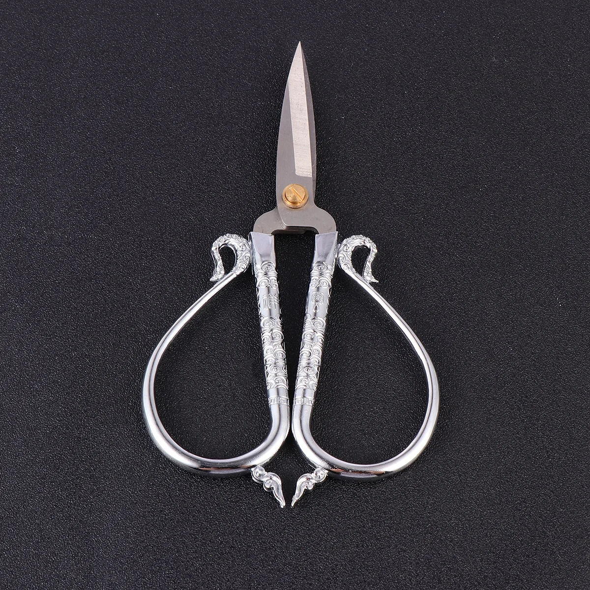 1Pcs Auspicious Clouds Scissors Wedding Shears Vintage Style Durable Practical Embroidery Sewing Crafting Office Gift Silver
