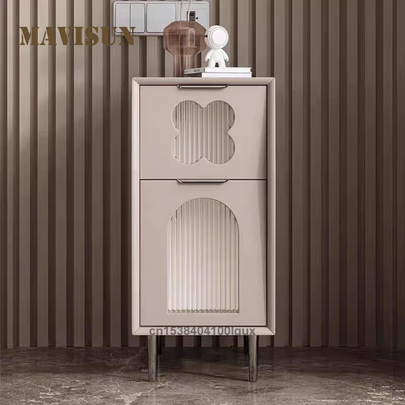 

Итальянский минималистичный стол для спальни с двумя ящиками, комплект из двух небольших прямоугольных креативных прикроватных столиков в раме из цельного дерева