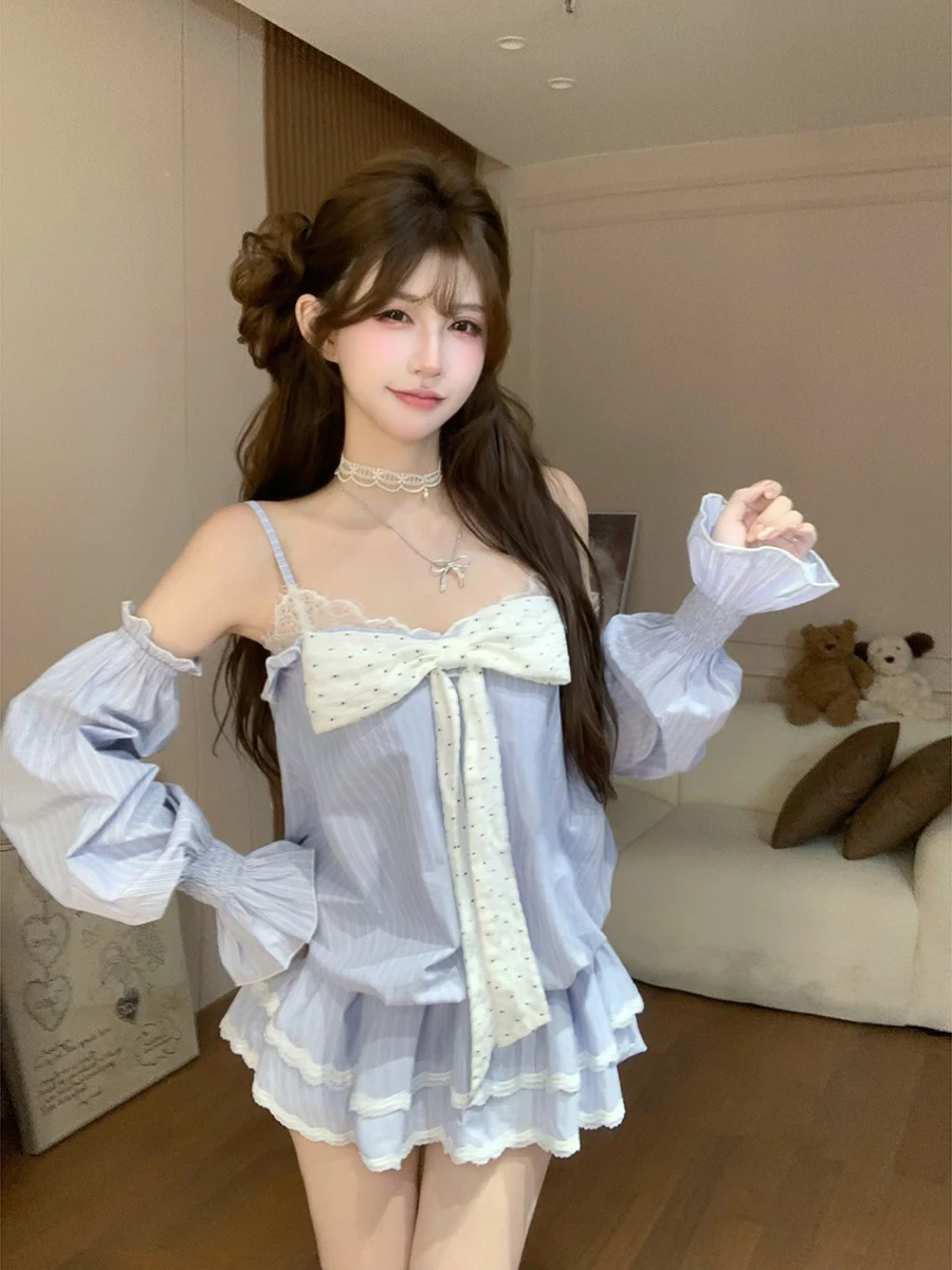 

Летний комплект Rui Sea Salt Milk Cover: свободный топ с V-образным вырезом и длинными рукавами, а также шорты для девочек-подростков