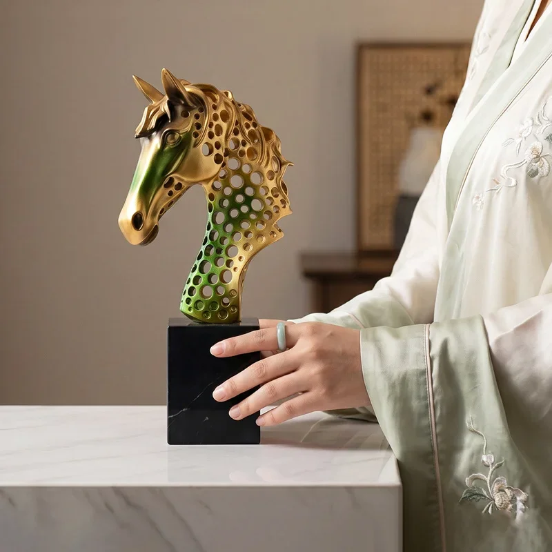 Resin Horse Head Sculpture Fortune Lucky Decorative Statue Unique Figures For Home Living Room Bedroom TV Cabinet Wine Cabinet
