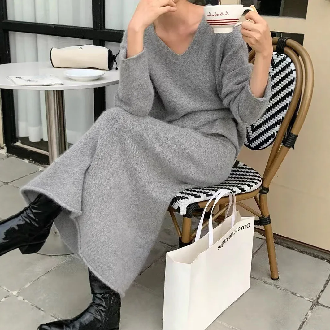 سترة محبوكة برقبة على شكل حرف v نصف تنورة طقم نسائي مكون من قطعتين لخريف وشتاء 2025 طقم فستان صوفي جديد #4