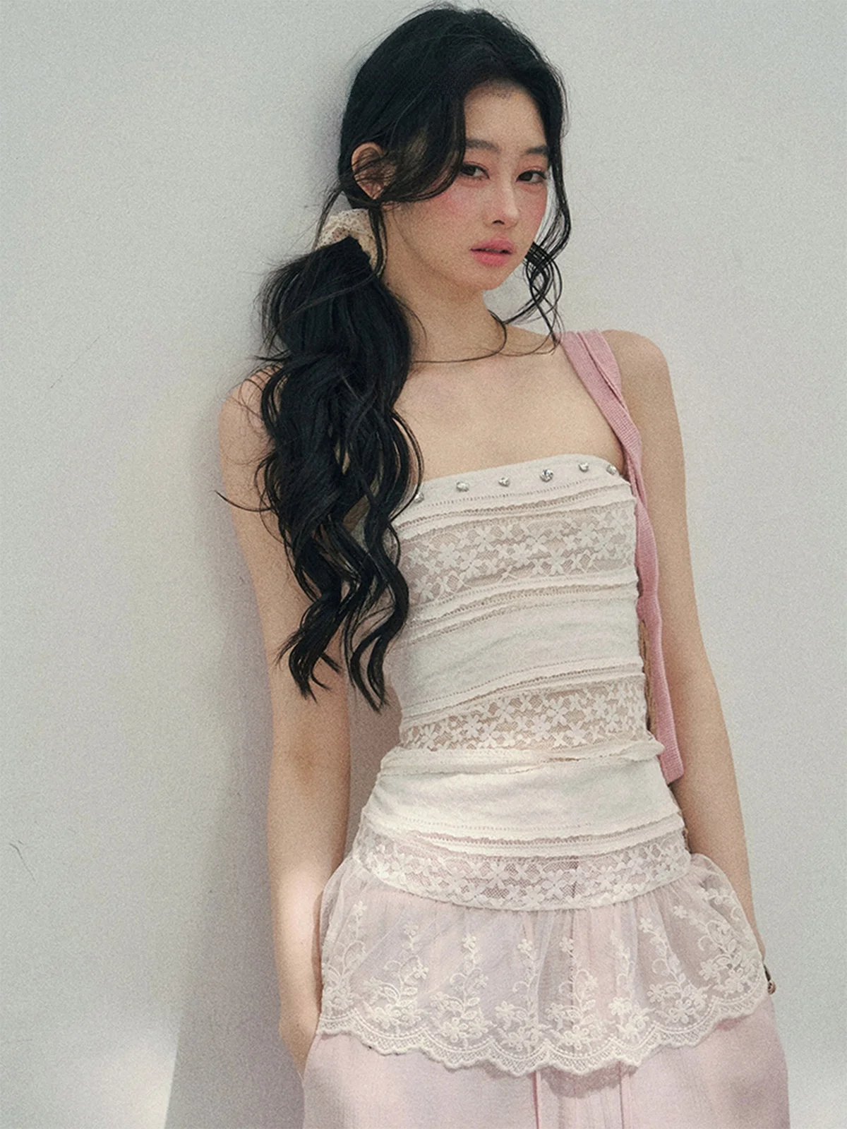 

AOMALM Женский сексуальный топ с кружевными вставками и тонкими бретелями, приталенный, из полиэстера, для повседневной носки, ранняя весна